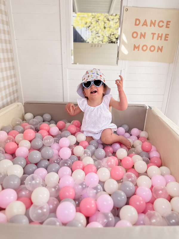 Ball Pits & Play Mats